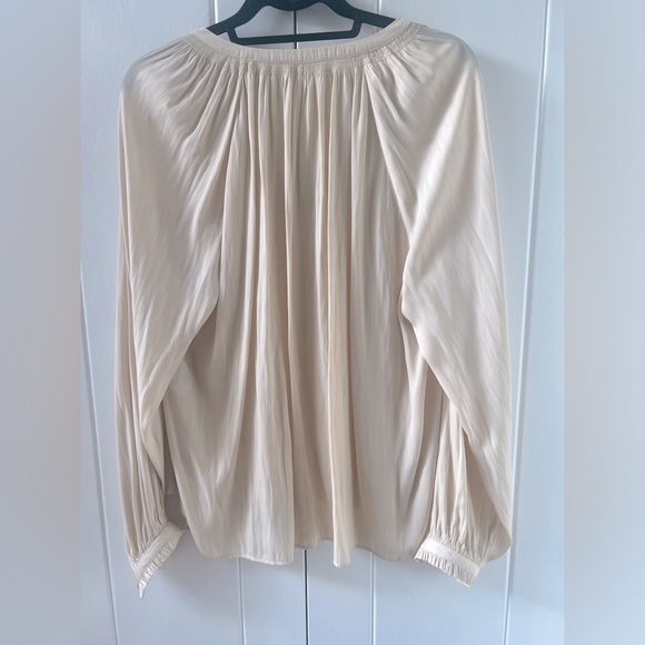 Yaya Women Top in champagne. Size Large. - Picture 2 of 3